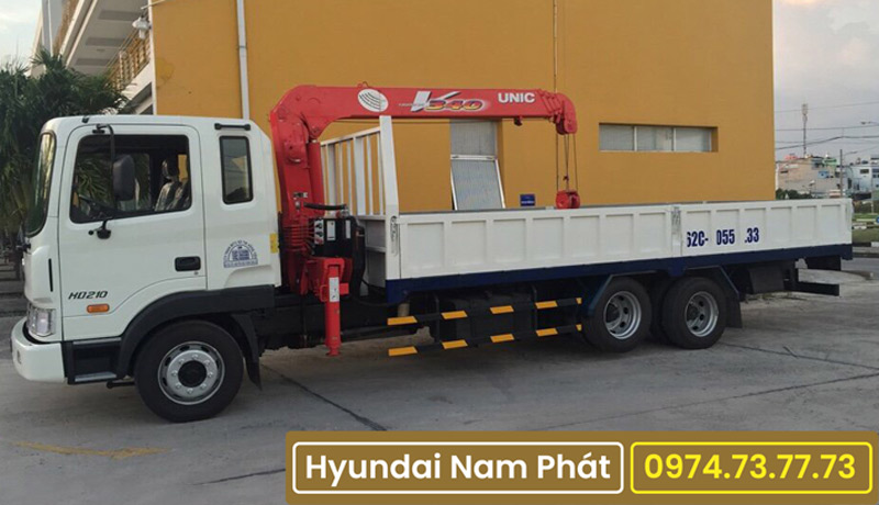 Xe Tải Hyundai HD210 Gắn Cẩu Unic 5 Tấn 4 Khúc URV 554